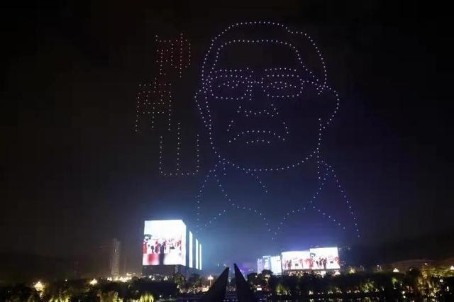 夜空中最亮的星！廣州1200架無人機致敬人才(圖1)