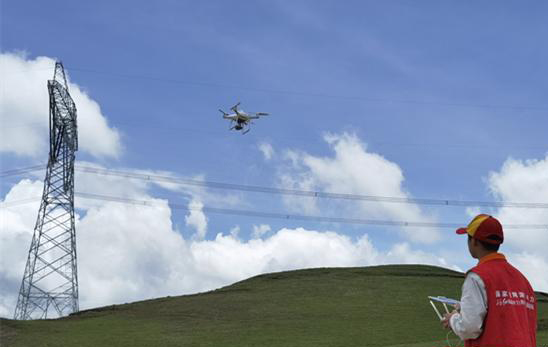 湖南國網采用無人機進行專項巡檢迎峰度夏(圖1) 湖南國網采用無人機進行專項巡檢迎峰度夏(圖1)