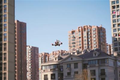 警用無人機(jī)時(shí)代已至，王牌“飛行員”圓夢(mèng)(圖2)