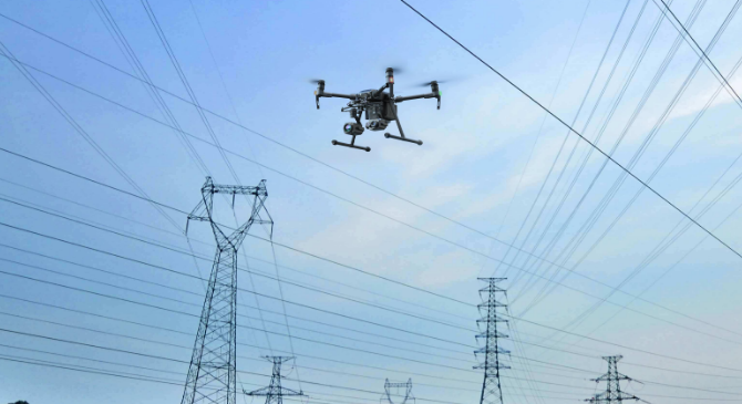 多旋翼無人機(jī)在電力巡檢方向的應(yīng)用(圖1) 多旋翼無人機(jī)在電力巡檢方向的應(yīng)用(圖1)