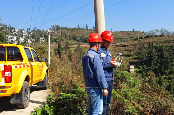 水城供電局使用無人機巡線模式,保障電網用電高(圖2) 水城供電局使用無人機巡線模式,保障電網用電高(圖2)