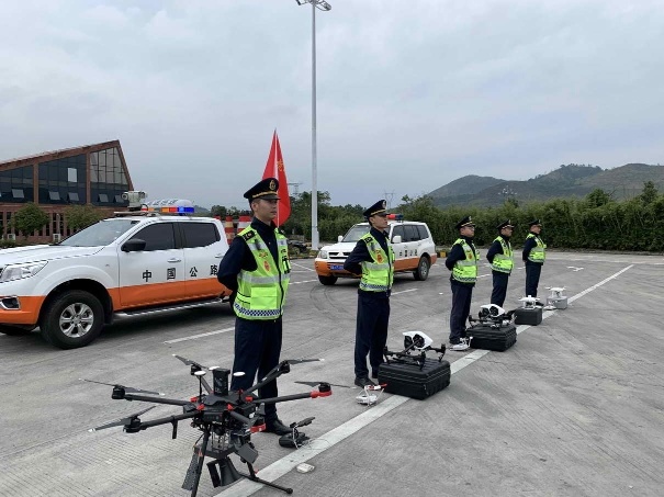 無人機(jī)24小時保障京珠北、樂廣北高速春運(yùn)出行順暢(圖1)